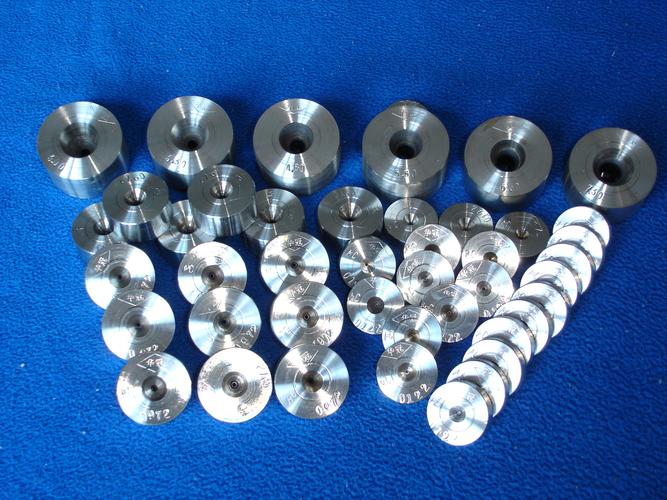 ��Ȼ����ʯģ